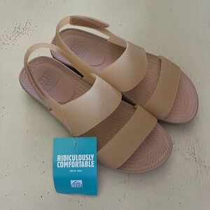 🆕 REEF Water Sandals 🆕
